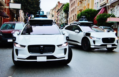商用化にアクセルを踏む自動運転車が、タクシー業界のM＆Aを変える