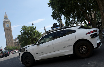 国の最新自動運転ロードマップ、ロボタクシーにどのような影響を与えるか？