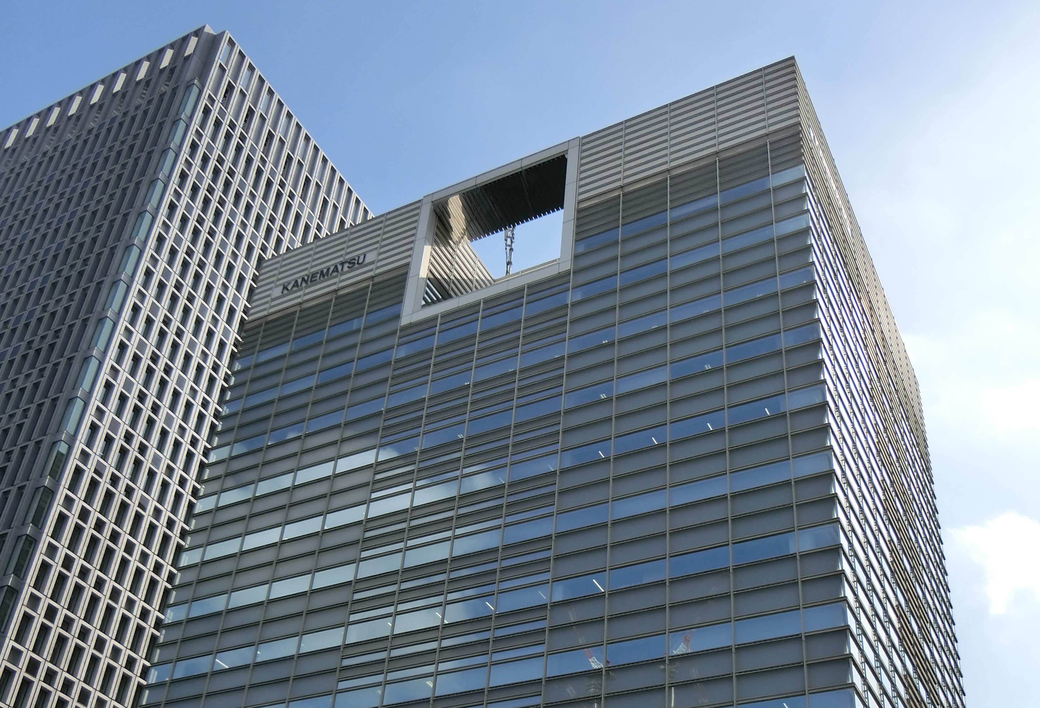 鎌倉新書】出版業から「終活企業」に大変身、M＆Aで介護に戦線