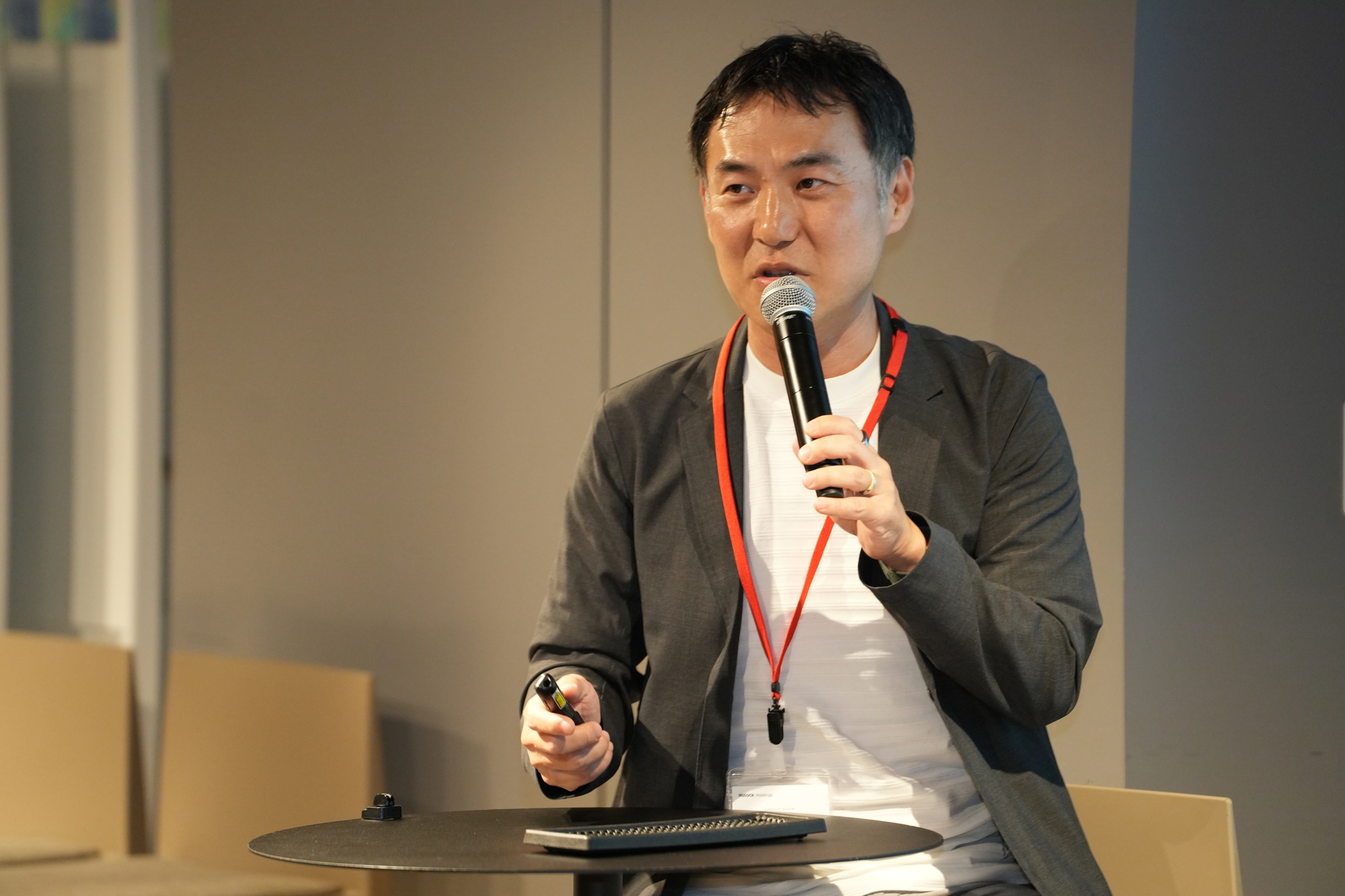 シニフィアン共同代表の小林賢治氏